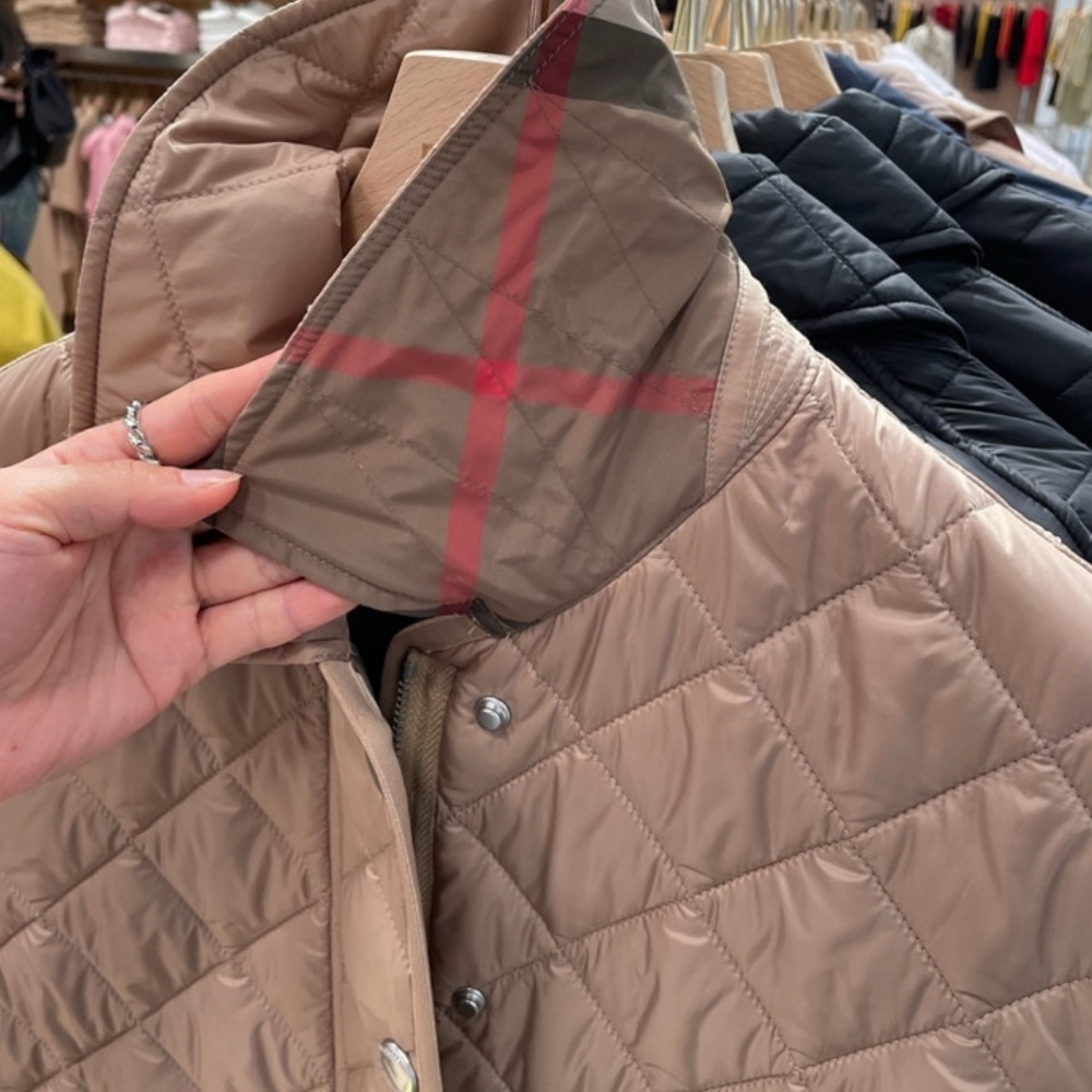 Burberry Dalry Women's Quilted Tan Jacket with check details inside - Picture 7 of 15